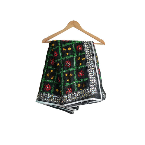Handcrafted Phulkari Dupattas: A Touch of Tradition for Every Outfit