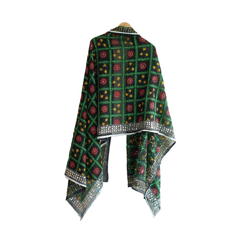 Handcrafted Phulkari Dupattas: A Touch of Tradition for Every Outfit