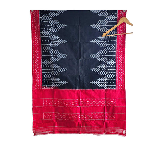 Eternal Beauty Handwoven Pochampally Ikat Silk Dupatta with Zari Elegance