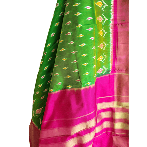 Eternal Beauty Handwoven Pochampally Ikat Silk Dupatta with Zari Elegance