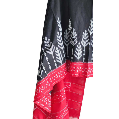 Eternal Beauty Handwoven Pochampally Ikat Silk Dupatta with Zari Elegance