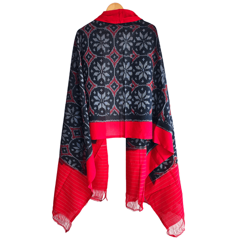 Eternal Beauty Handwoven Pochampally Ikat Silk Dupatta with Zari Elegance