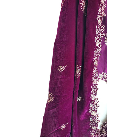 Embroidered pattern close-up on Velvet Dupatta