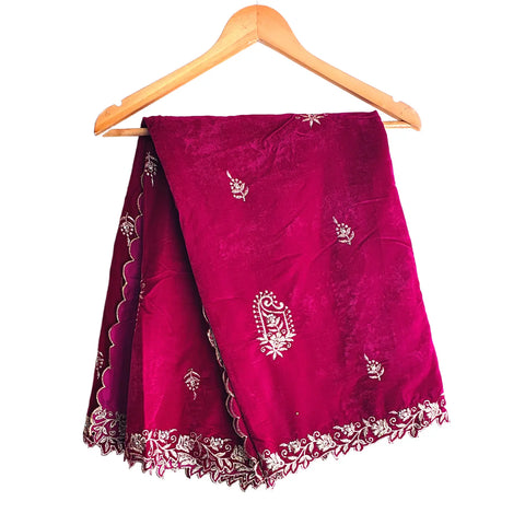 Embroidered pattern close-up on Velvet Dupatta