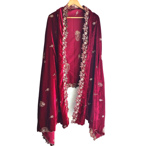 Embroidered pattern close-up on Velvet Dupatta