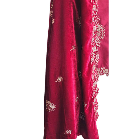 Embroidered pattern close-up on Velvet Dupatta