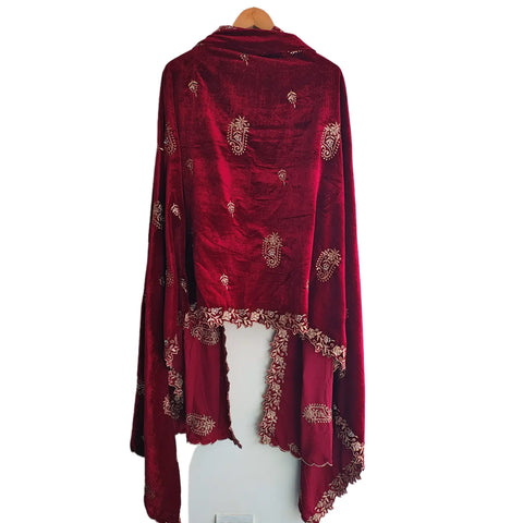 Embroidered pattern close-up on Velvet Dupatta