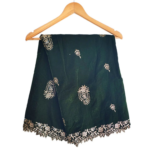 Embroidered pattern close-up on Velvet Dupatta