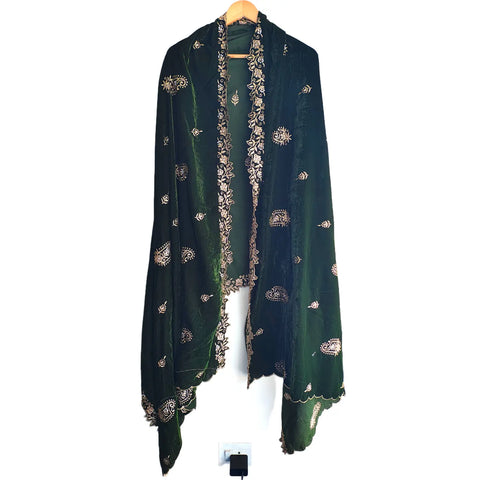 Embroidered pattern close-up on Velvet Dupatta
