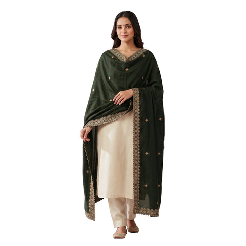 Bottle Green velvet dupatta scalloped border and zari embroidery close-up