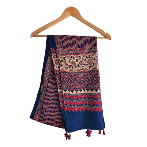 Navy blue Ajrakh cotton stole ISAK16-01 — traditional Kutch block print with cream and red motifs — Indiascarves