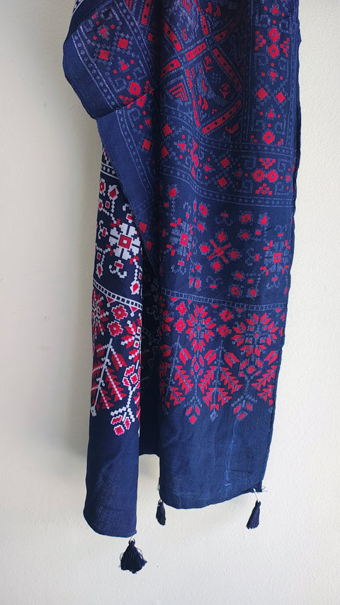 Navy blue Ajrakh printed cotton stole ISAK16-06C — ethnic scarf with geometric patterns and tassel ends — Indiascarves