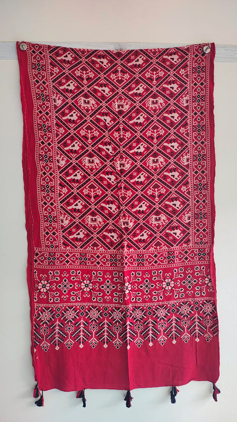Red Ajrakh cotton stole ISAK16-06D — close-up of intricate Ajrakh block print patterns — Indiascarves