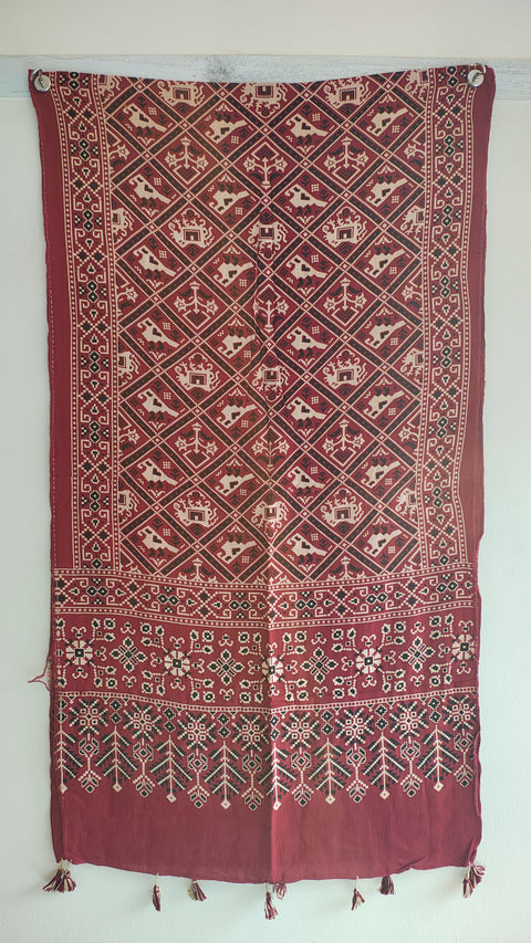 Maroon Ajrakh cotton stole ISAK16-06E — close-up of intricate Ajrakh block print patterns — Indiascarves