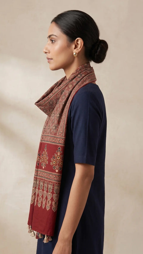 Maroon Ajrakh printed cotton stole ISAK16-08A — 55x210 cm traditional Indian dupatta with tassel fringe — Indiascarves