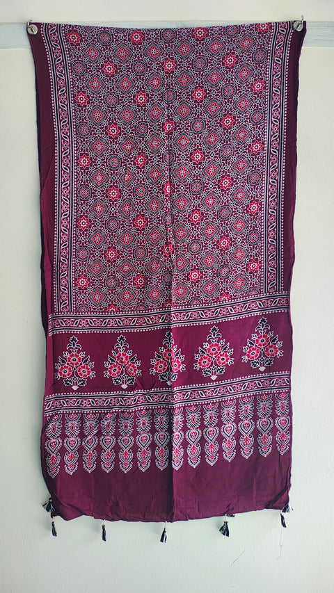 Black Ajrakh cotton stole ISAK16-08D — close-up of multicolour block print motifs — Indiascarves