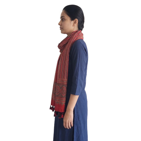 Red Ajrakh printed cotton stole ISAK16-10A — 55x210 cm traditional Indian dupatta with tassels — Indiascarves