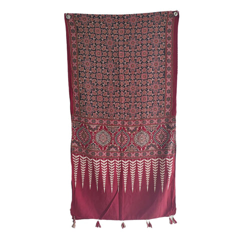 Maroon Ajrakh cotton stole ISAK16-13C — close-up of intricate Ajrakh block print patterns — Indiascarves