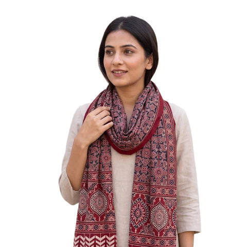 Maroon Ajrakh printed cotton stole ISAK16-13C — warm maroon with cream beige geometric motifs and tassels — Indiascarves