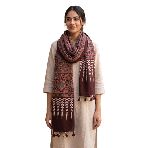 Maroon Ajrakh printed cotton stole ISAK16-13E — warm maroon with cream beige geometric patterns and tassels — Indiascarves