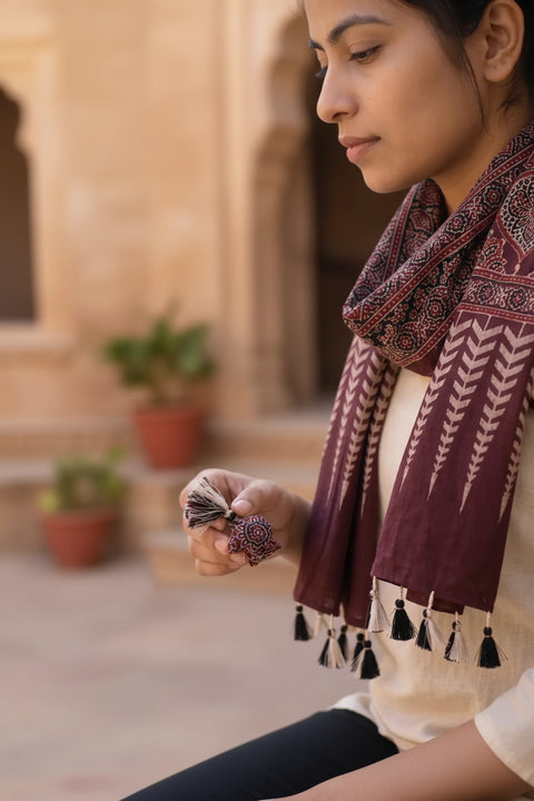 Maroon Ajrakh cotton stole ISAK16-13F worn by model — Kutch hand block print ethnic scarf — Indiascarves