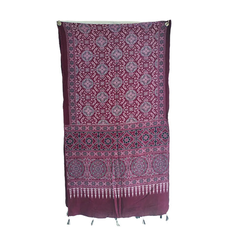 Maroon Ajrakh printed cotton stole ISAK16-14D — 55x210 cm traditional Indian dupatta with tassels — Indiascarves