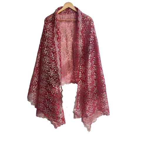 Close-up of gold embroidery and scalloped border on Maroon Net Dupatta