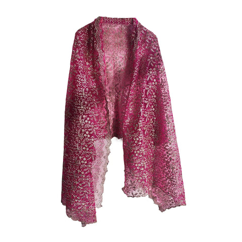 Close-up of gold embroidery and scalloped border on Magenta Net Dupatta