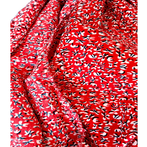 India Scarves Women's Red Green colour Designer  Scarf - All Seasons, Stylish & Comfortable Size L 170 Cm X W 70 Cm