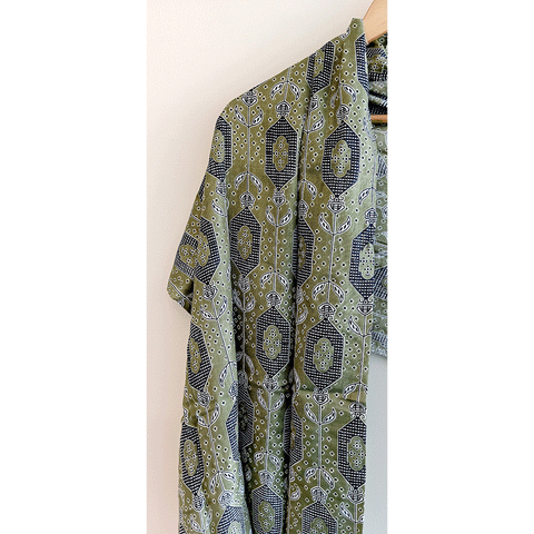 India Scarves Women's Viscose Geoi Design Red,Green,white and green colour Fragrance Stole, 75 Cm x 185 Cm, With Free Hanger