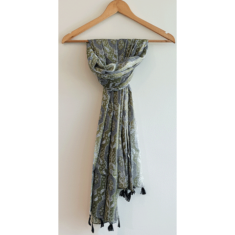 India Scarves Women's Viscose Geoi Design Red,Green,white and green colour Fragrance Stole, 75 Cm x 185 Cm, With Free Hanger