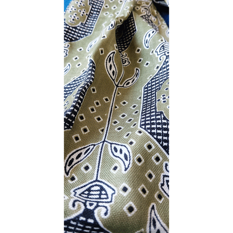 India Scarves Women's Viscose Geoi Design Red,Green,white and green colour Fragrance Stole, 75 Cm x 185 Cm, With Free Hanger