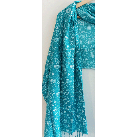 India Scarves Women's Viscose Geoi Design Red,Green,white and green colour Fragrance Stole, 75 Cm x 185 Cm, With Free Hanger