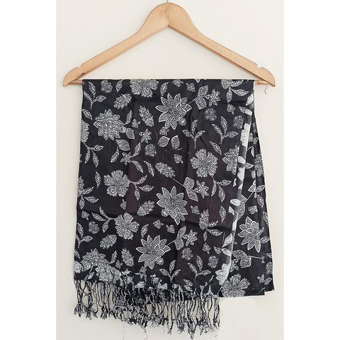 India Scarves Women's Viscose Geoi Design Red,Green,white and green colour Fragrance Stole, 75 Cm x 185 Cm, With Free Hanger