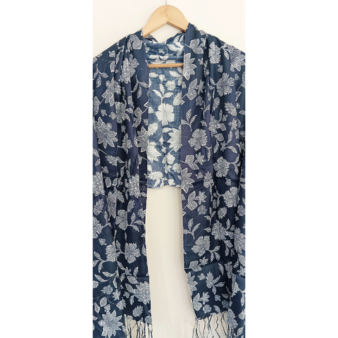 India Scarves Women's Viscose Geoi Design Red,Green,white and green colour Fragrance Stole, 75 Cm x 185 Cm, With Free Hanger