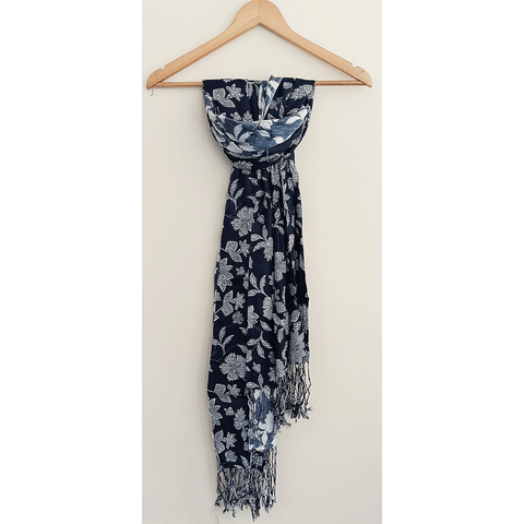 India Scarves Women's Viscose Geoi Design Red,Green,white and green colour Fragrance Stole, 75 Cm x 185 Cm, With Free Hanger