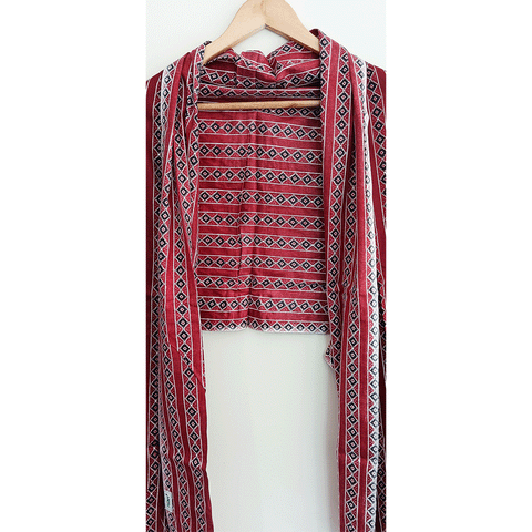 India Scarves Women's Viscose Geoi Design Red,Green,white and green colour Fragrance Stole, 75 Cm x 185 Cm, With Free Hanger