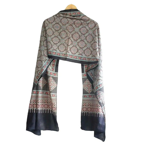 Ajrakh Geometric Motif Close-Up ISYVBH-B026 | Handcrafted Block Print Detail