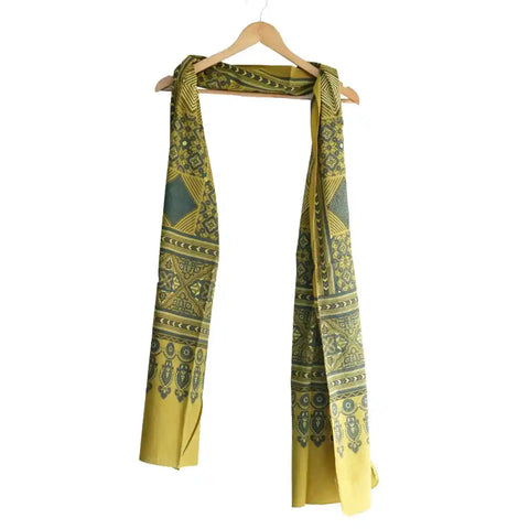 Ajrakh Geometric Motif Close-Up ISYVBH-B012 | Handcrafted Block Print Detail