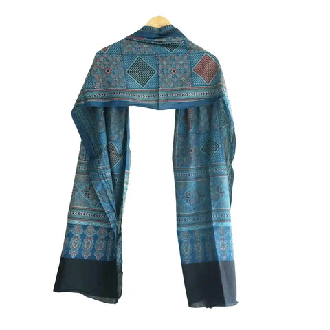 Ajrakh Geometric Motif Close-Up ISYVBH-B013 | Handcrafted Block Print Detail
