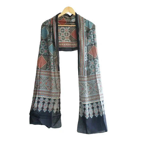 Ajrakh Geometric Motif Close-Up ISYVBH-B014 | Handcrafted Block Print Detail
