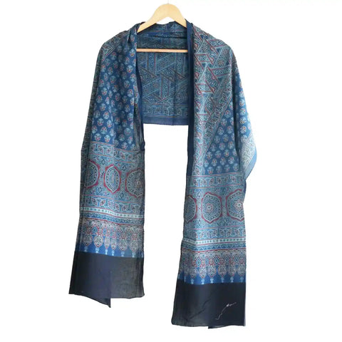 Ajrakh Geometric Motif Close-Up ISYVBH-B016 | Handcrafted Block Print Detail