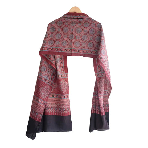 Ajrakh Geometric Motif Close-Up ISYVBH-B020 | Handcrafted Block Print Detail