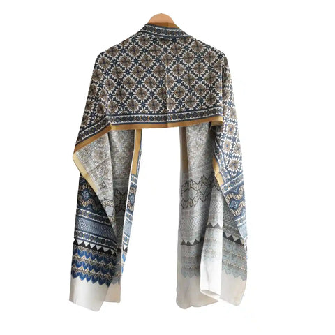 Ajrakh Geometric Motif Close-Up ISYVBH-C04 | Handcrafted Block Print Detail