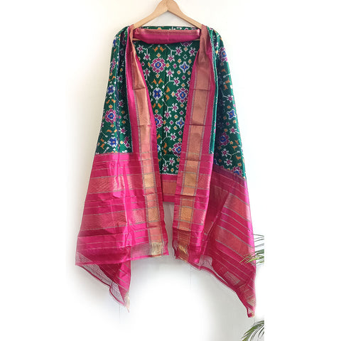 Eternal Beauty Handwoven Pochampally Ikat Silk Dupatta with Zari Elegance