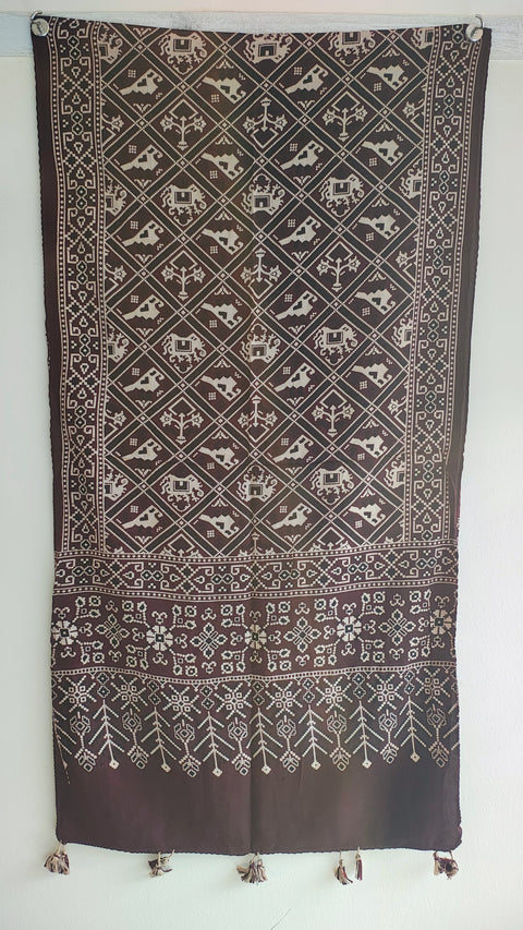 Brown Ajrakh printed cotton stole ISAK16-06A — close-up of intricate Kutch block print patterns — Indiascarves