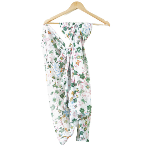 Catton Long and Smooth Floral Vine Ogee in Green and White Pareo