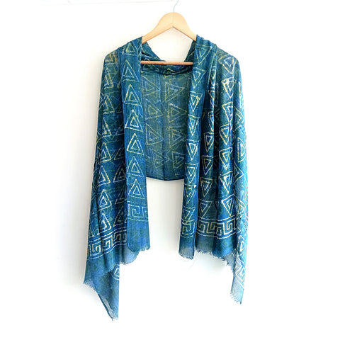 Hand Block Dhabu Triangle Print Cotton Blue Scarf
